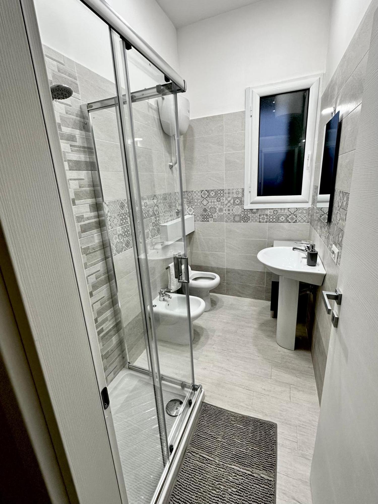 Napule House - Napoli Appartamento In Centro Екстер'єр фото